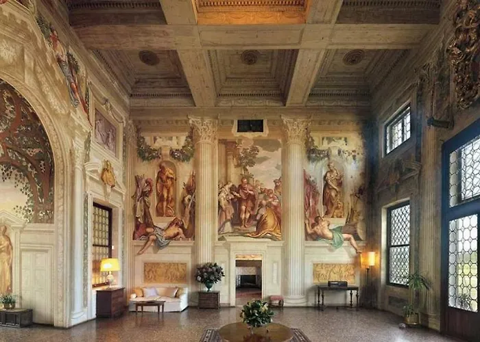 Grappaland Crespano del Grappa